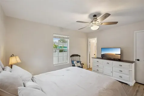 320 N. New Hampshire Apopka FL 32712