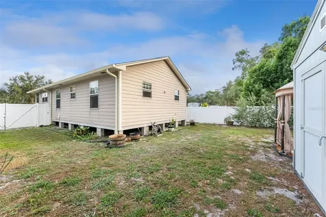 320 N. New Hampshire Apopka FL 32712