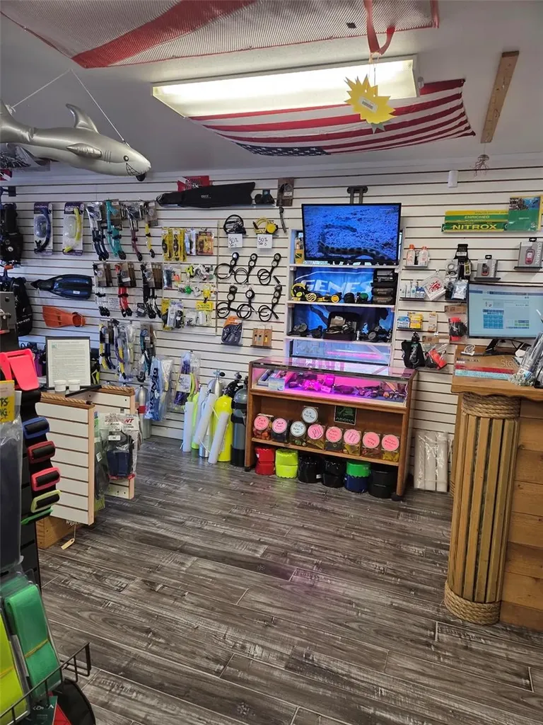 528 E Tarpon Avenue Tarpon Springs FL 34689