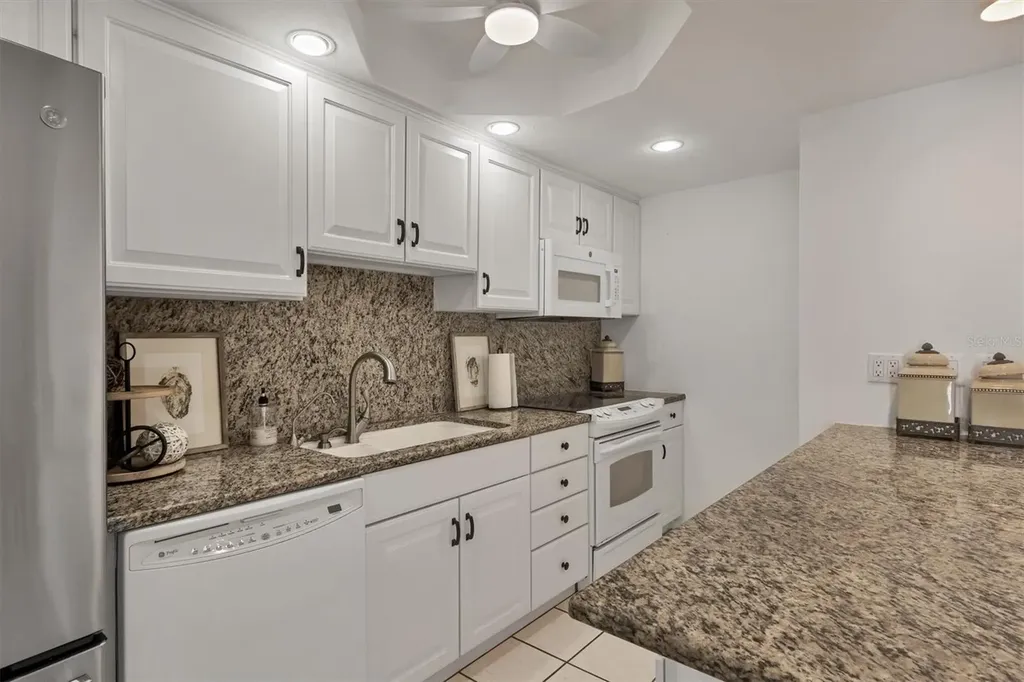 1212 Benjamin Franklin Drive Sarasota FL 34236