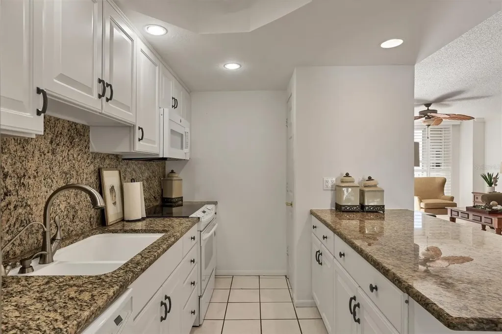 1212 Benjamin Franklin Drive Sarasota FL 34236