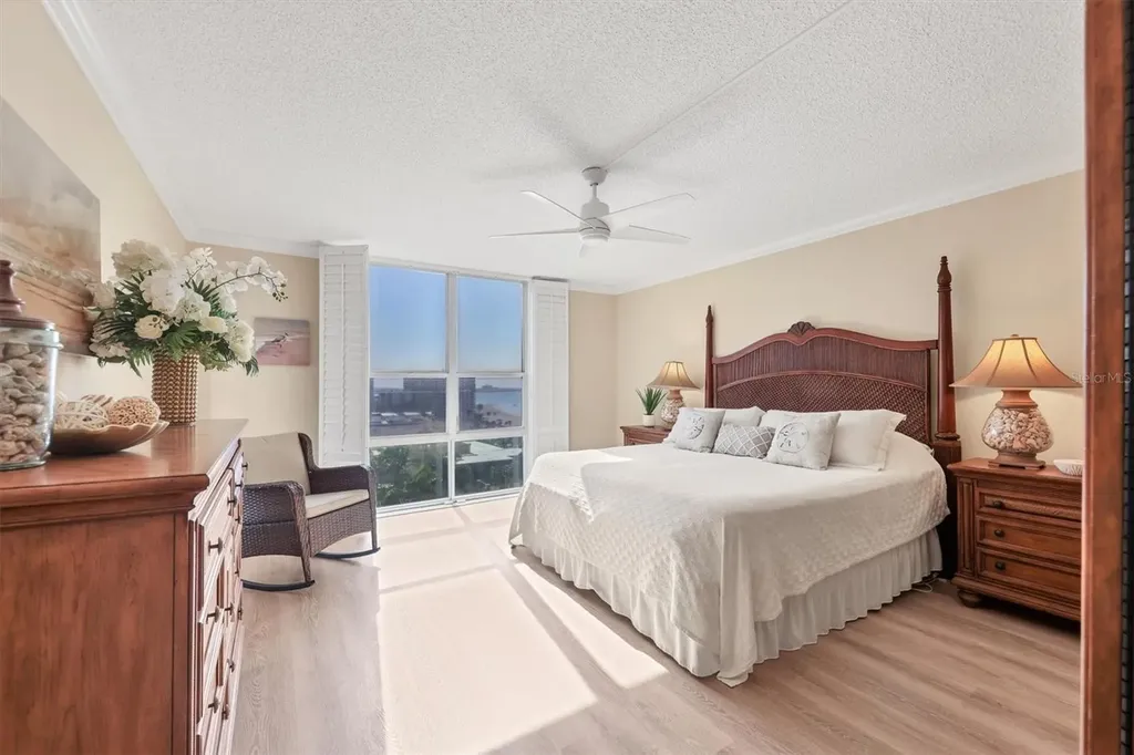 1212 Benjamin Franklin Drive Sarasota FL 34236