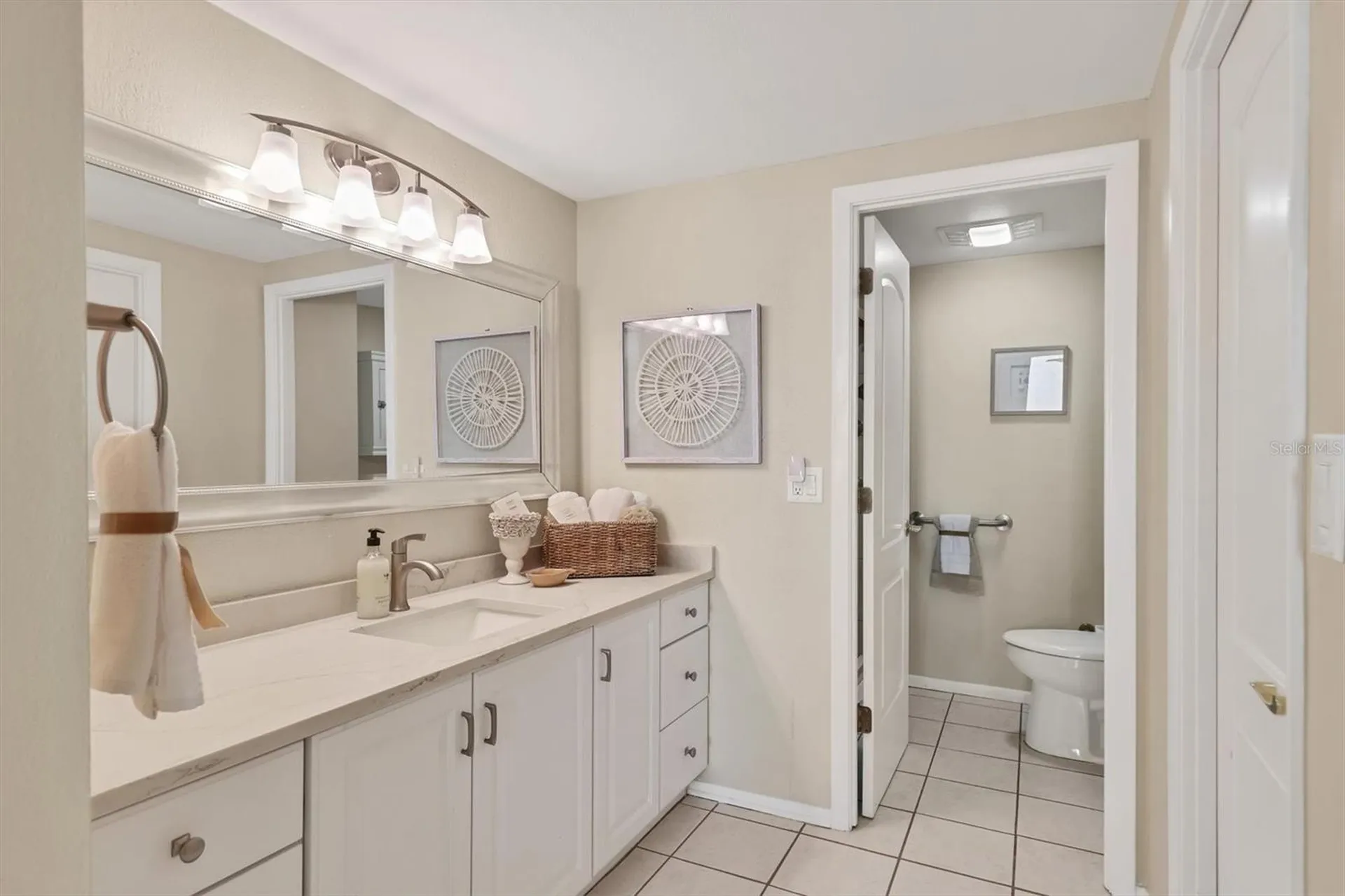 1212 Benjamin Franklin Drive Sarasota FL 34236