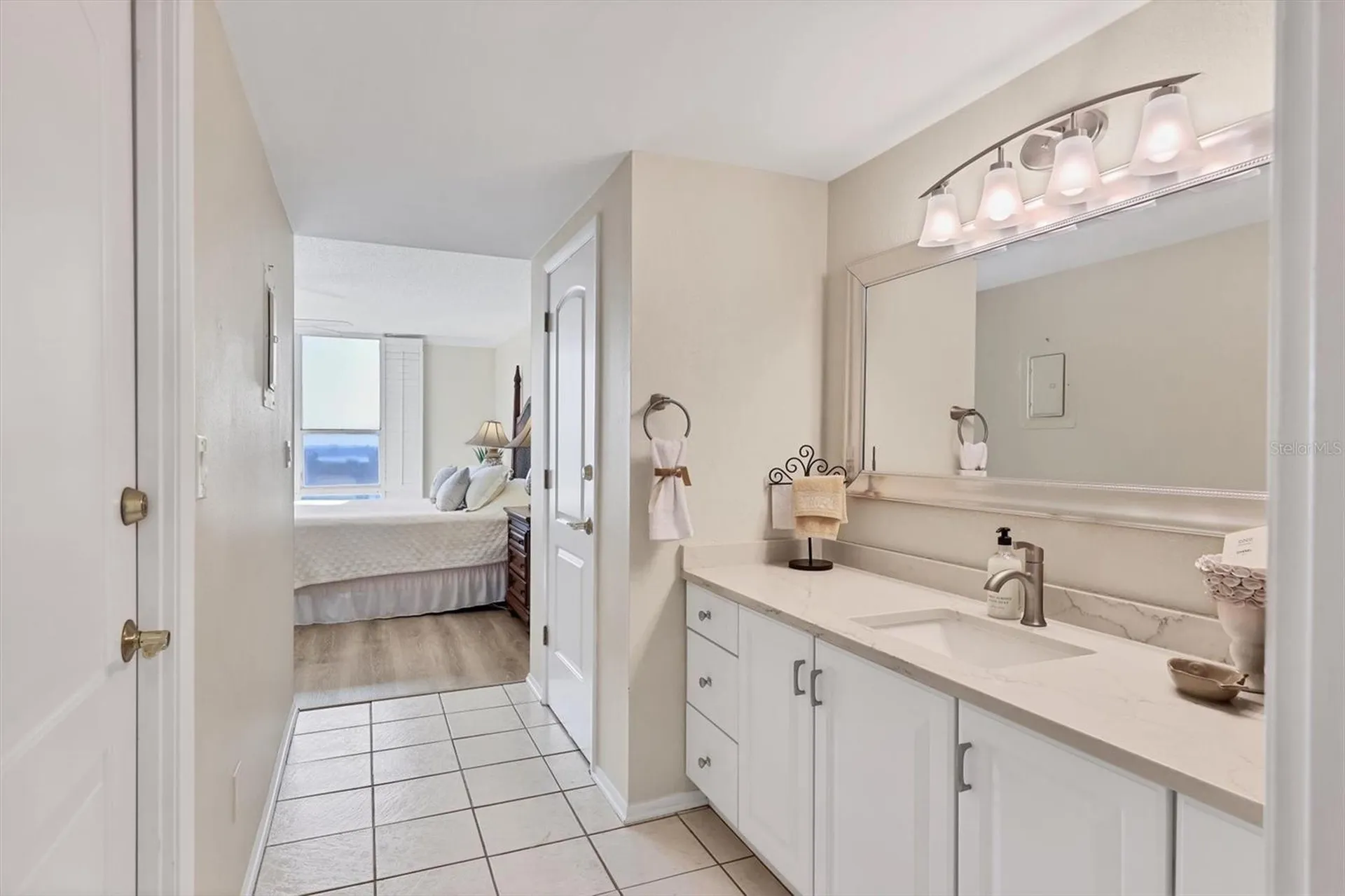 1212 Benjamin Franklin Drive Sarasota FL 34236