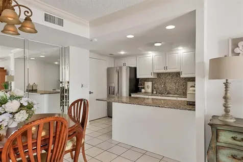 1212 Benjamin Franklin Drive Sarasota FL 34236