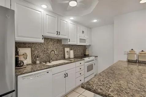 1212 Benjamin Franklin Drive Sarasota FL 34236