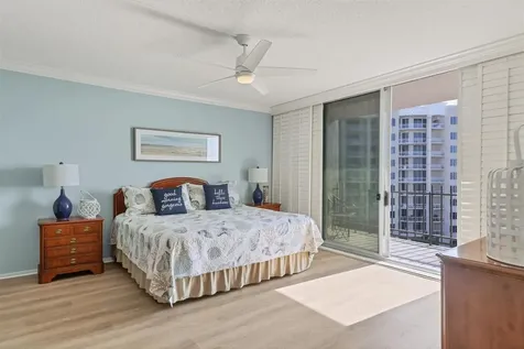 1212 Benjamin Franklin Drive Sarasota FL 34236