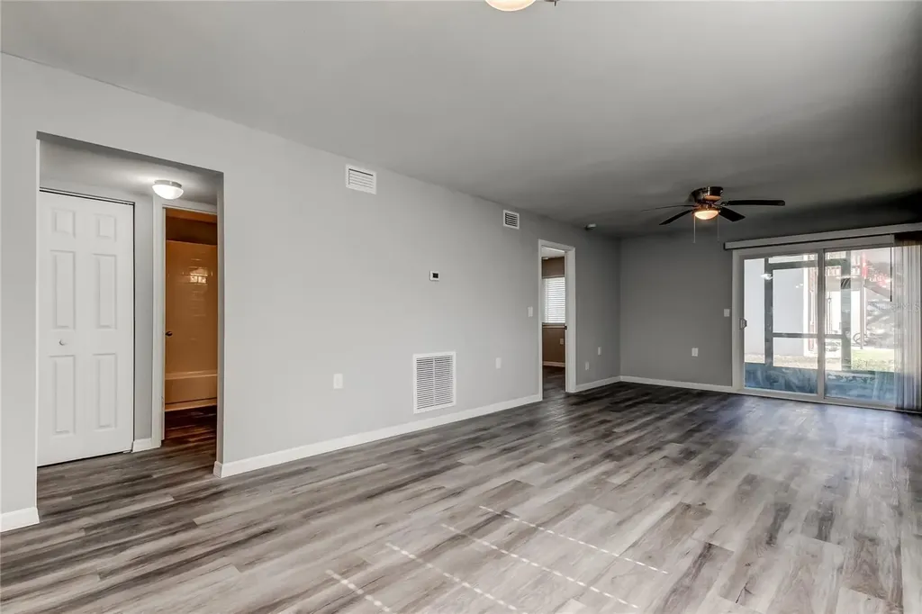 39132 County Road 54 Zephyrhills FL 33542