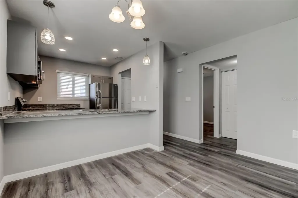 39132 County Road 54 Zephyrhills FL 33542