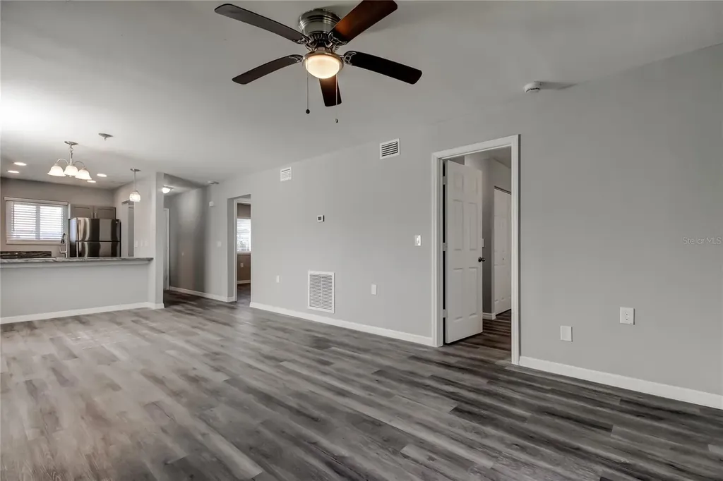 39132 County Road 54 Zephyrhills FL 33542