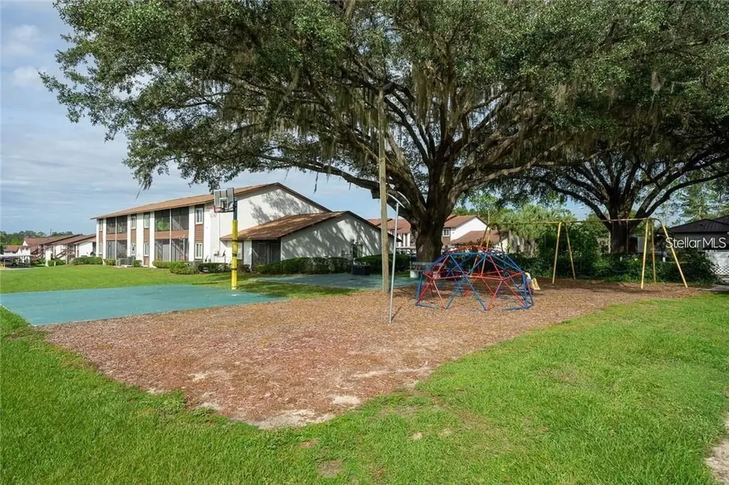 39132 County Road 54 Zephyrhills FL 33542
