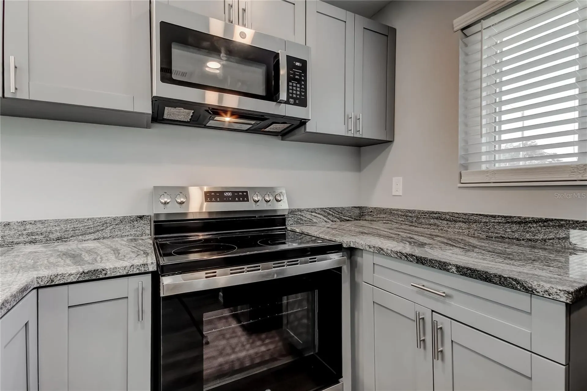 39132 County Road 54 Zephyrhills FL 33542