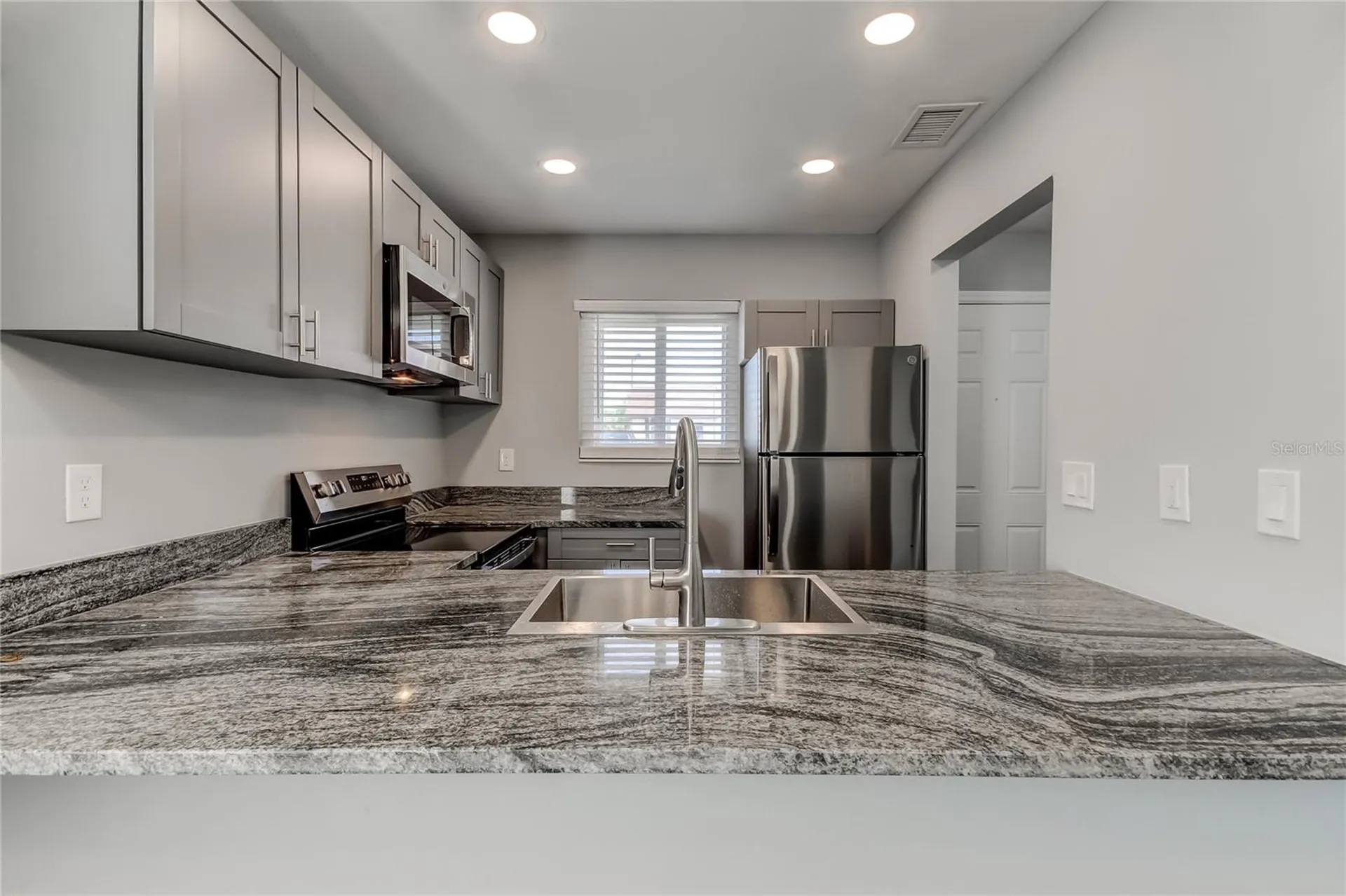 39132 County Road 54 Zephyrhills FL 33542