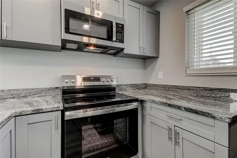 39132 County Road 54 Zephyrhills FL 33542