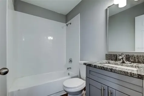 39132 County Road 54 Zephyrhills FL 33542