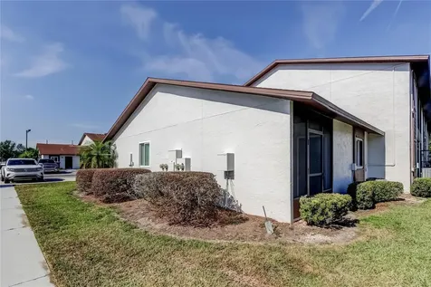 39132 County Road 54 Zephyrhills FL 33542