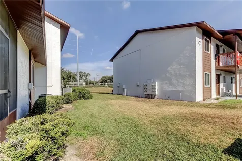 39132 County Road 54 Zephyrhills FL 33542