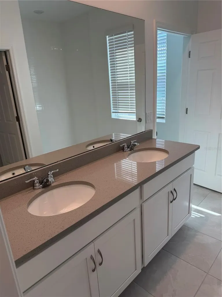 24525 Hodges Reserve Avenue Howey In The Hills FL 34737