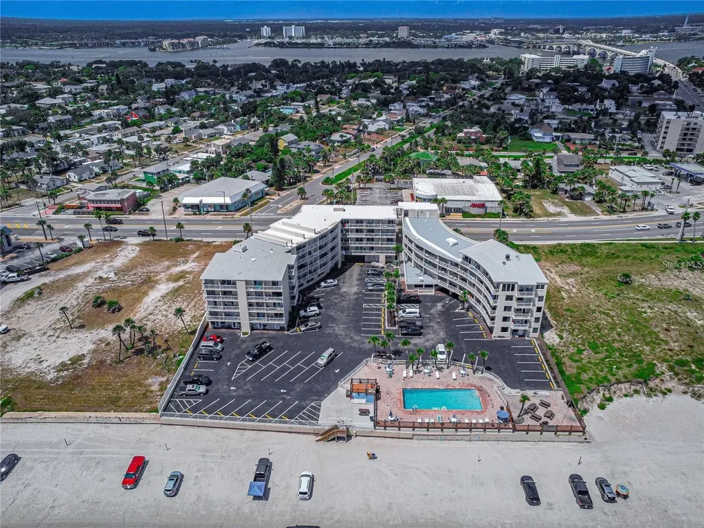 1233 S Atlantic Avenue Daytona Beach FL 32118