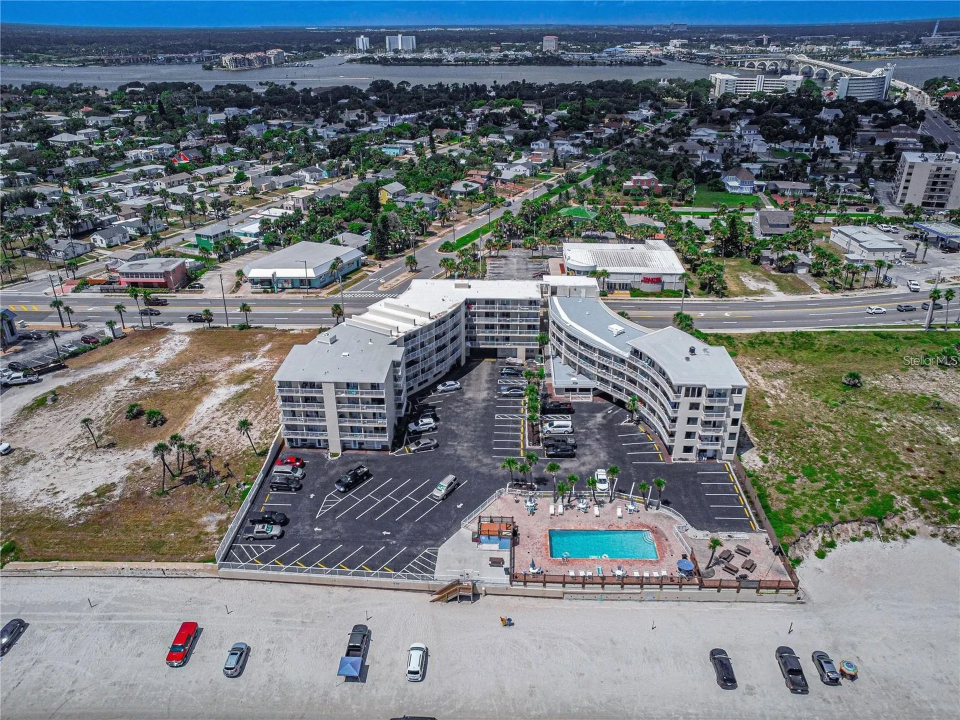 1233 S Atlantic Avenue Daytona Beach FL 32118