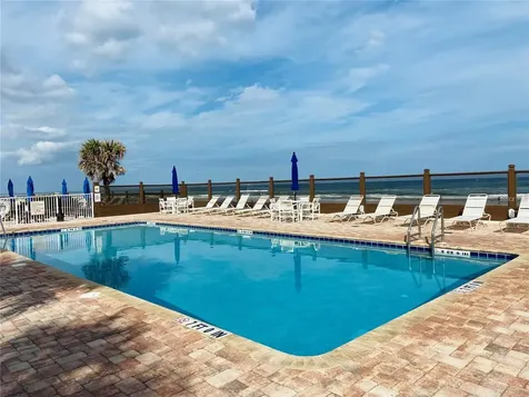 1233 S Atlantic Avenue Daytona Beach FL 32118