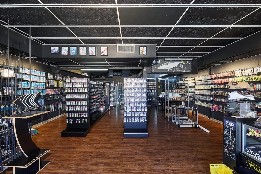 1834 Tamiami Trail Bradenton FL 34205