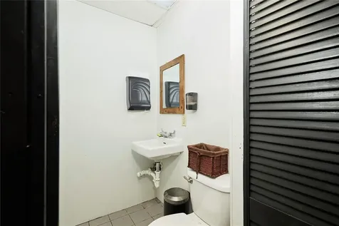 1834 Tamiami Trail Bradenton FL 34205