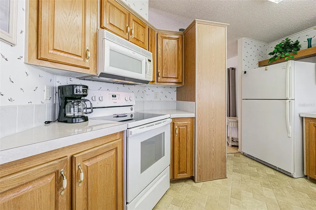 37416 Neukom Avenue Zephyrhills FL 33541