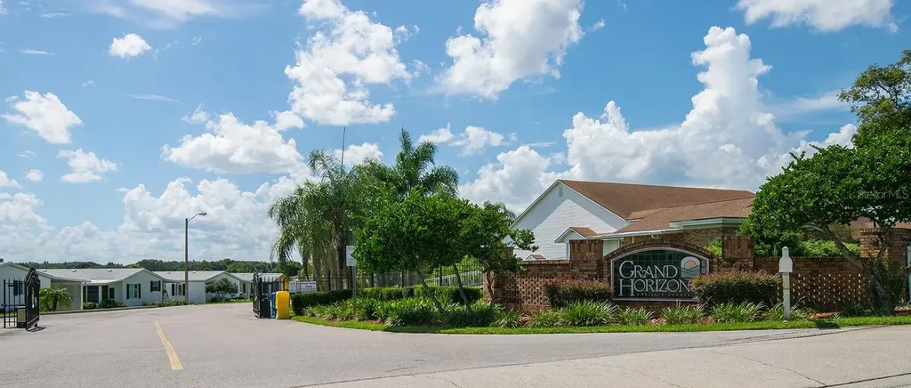 37416 Neukom Avenue Zephyrhills FL 33541