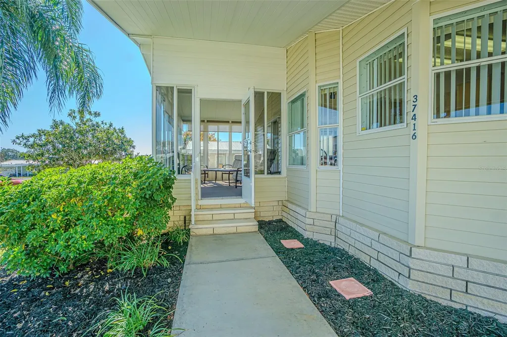 37416 Neukom Avenue Zephyrhills FL 33541