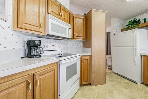 37416 Neukom Avenue Zephyrhills FL 33541