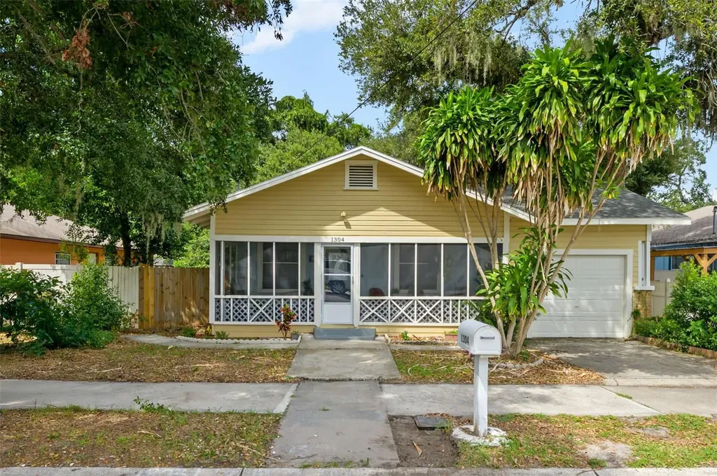1304 E 32nd Avenue Tampa FL 33603