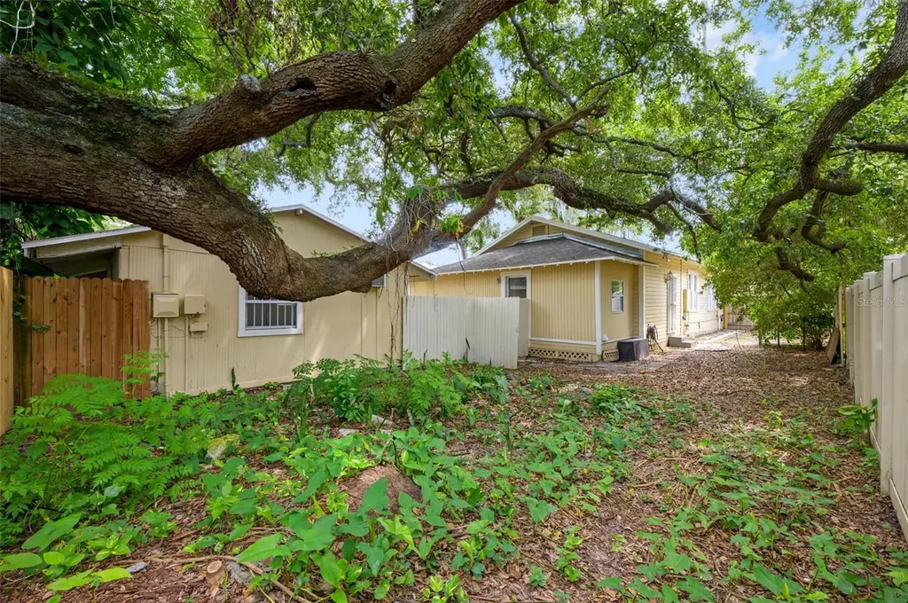 1304 E 32nd Avenue Tampa FL 33603
