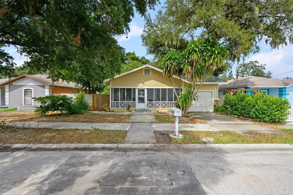 1304 E 32nd Avenue Tampa FL 33603