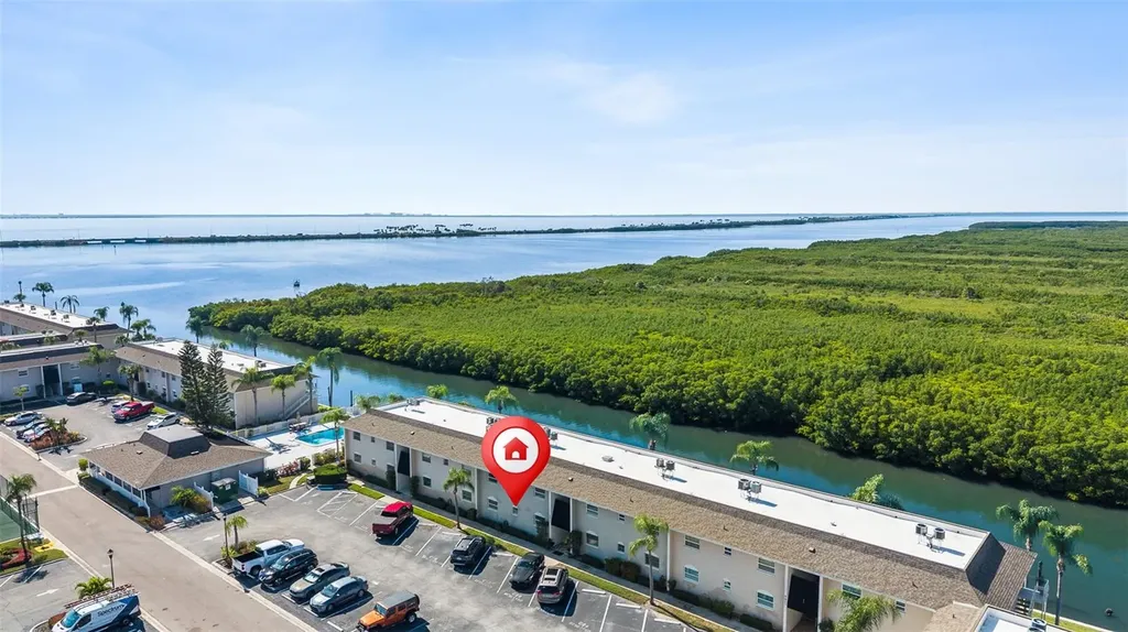 8815 Bay Pointe Drive Tampa FL 33615