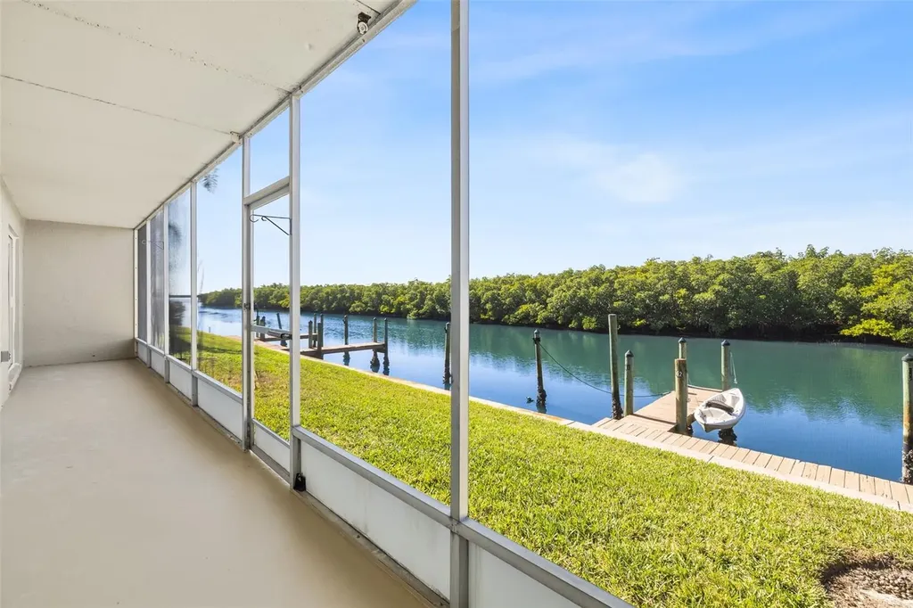 8815 Bay Pointe Drive Tampa FL 33615