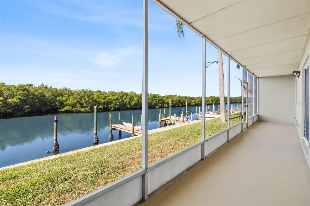 8815 Bay Pointe Drive Tampa FL 33615