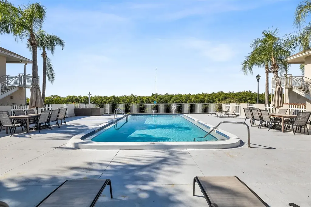 8815 Bay Pointe Drive Tampa FL 33615