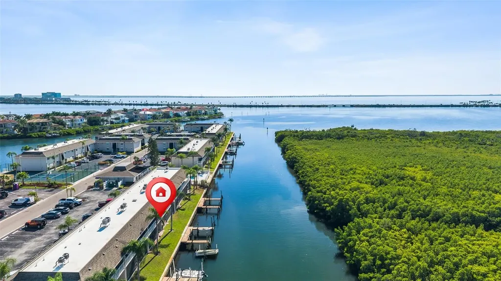 8815 Bay Pointe Drive Tampa FL 33615