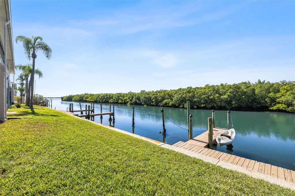 8815 Bay Pointe Drive Tampa FL 33615