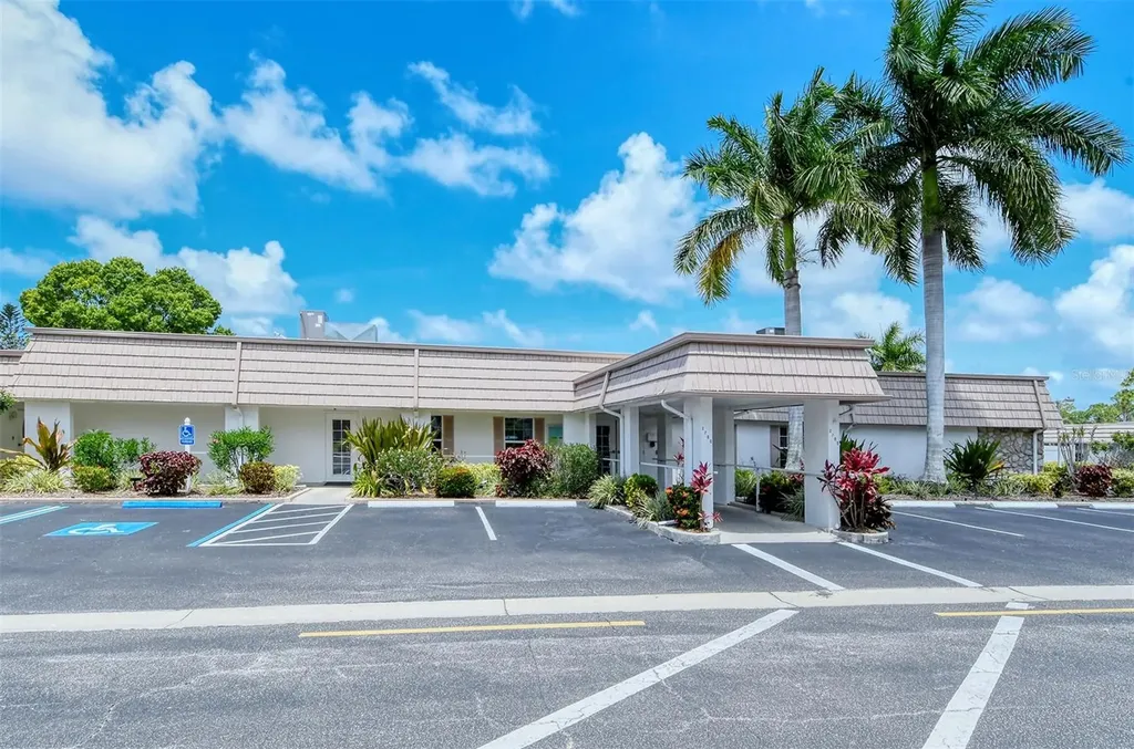 2657 Riverbluff Parkway Sarasota FL 34231