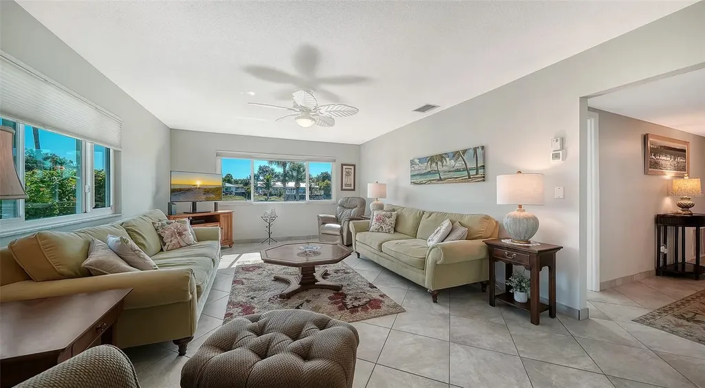 2657 Riverbluff Parkway Sarasota FL 34231