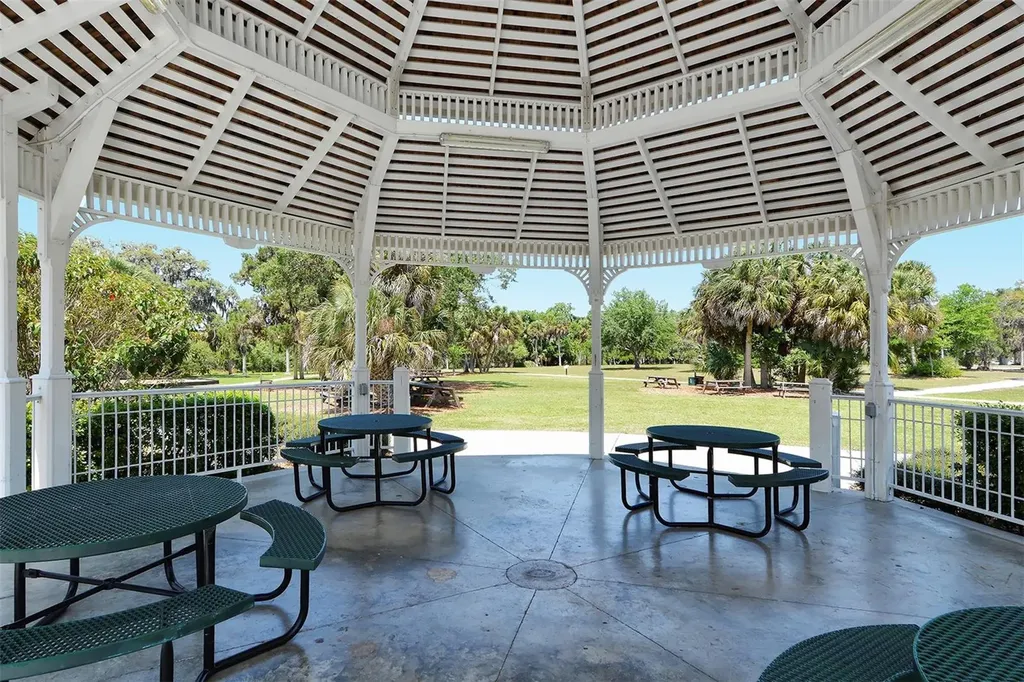 2657 Riverbluff Parkway Sarasota FL 34231