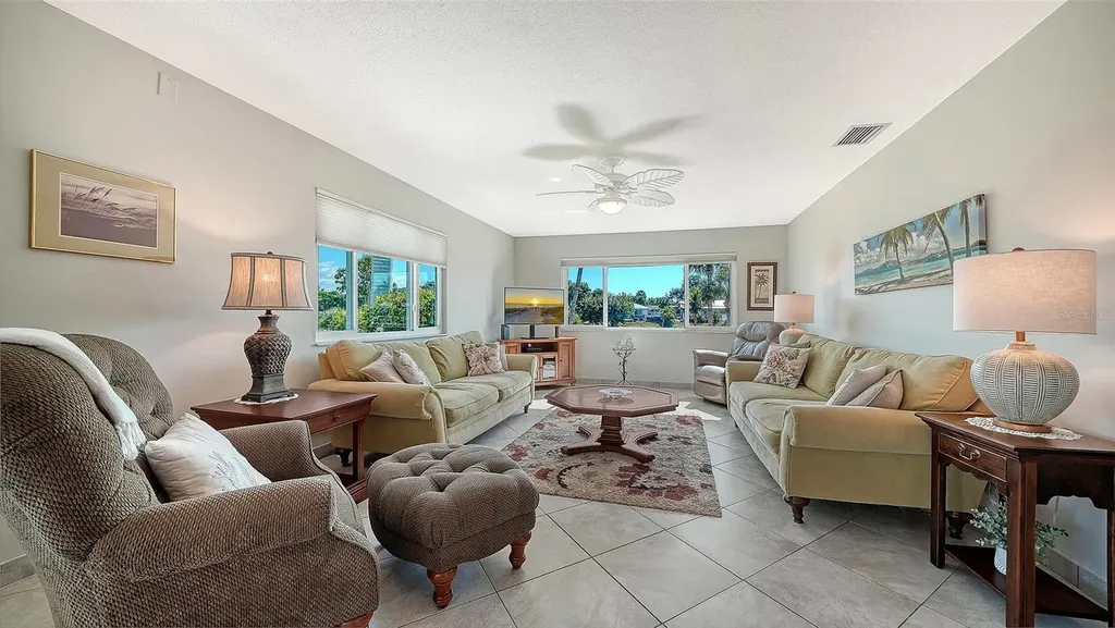 2657 Riverbluff Parkway Sarasota FL 34231