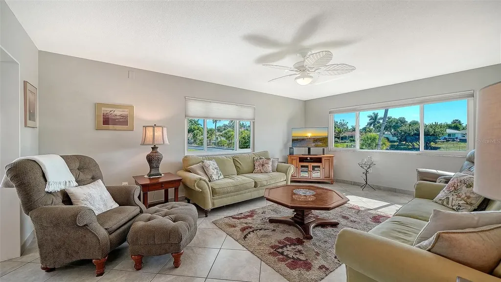 2657 Riverbluff Parkway Sarasota FL 34231
