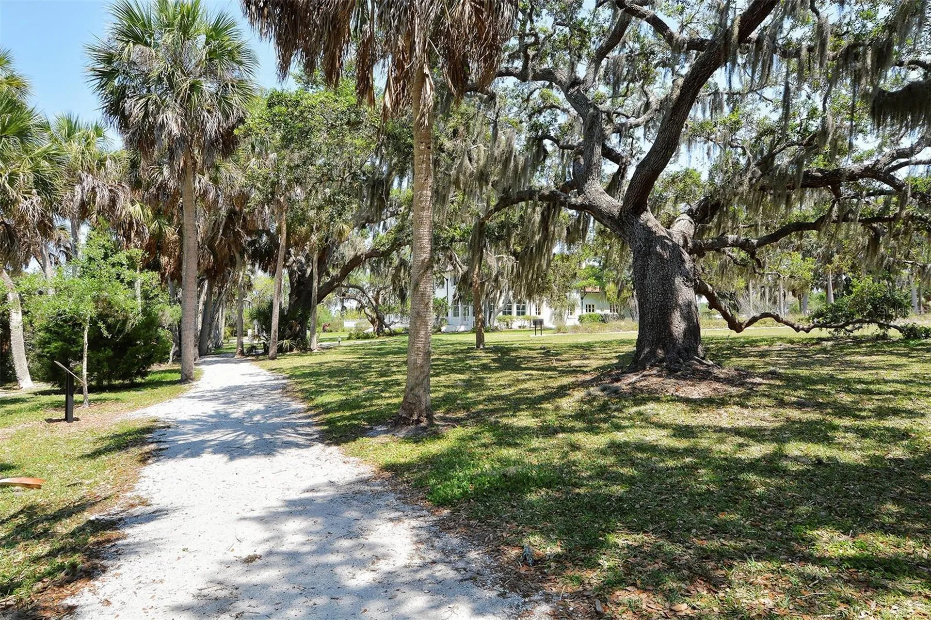 2657 Riverbluff Parkway Sarasota FL 34231