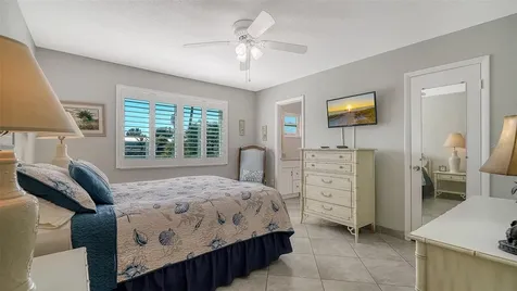 2657 Riverbluff Parkway Sarasota FL 34231