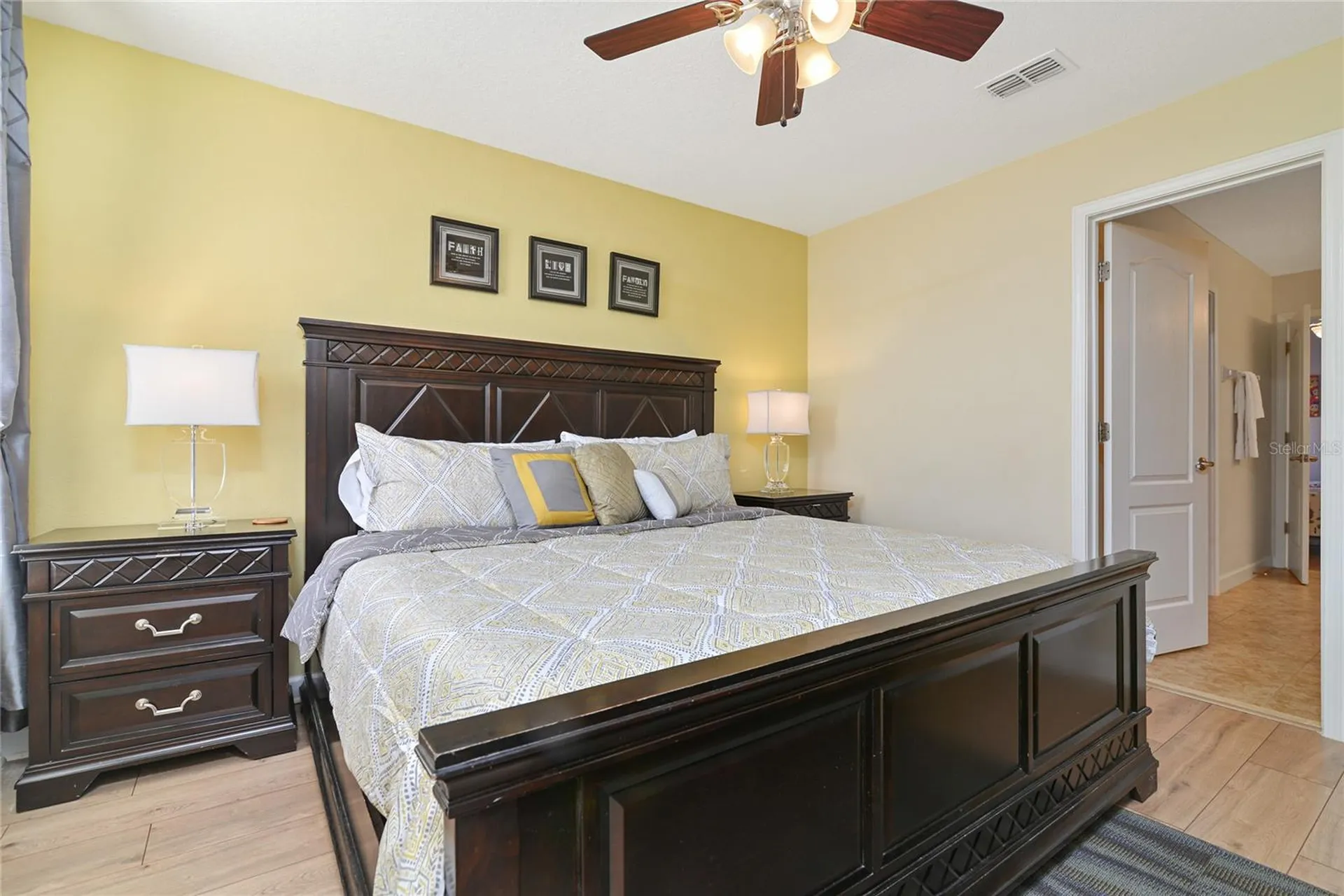 1462 Myrtlewood Street Davenport FL 33896