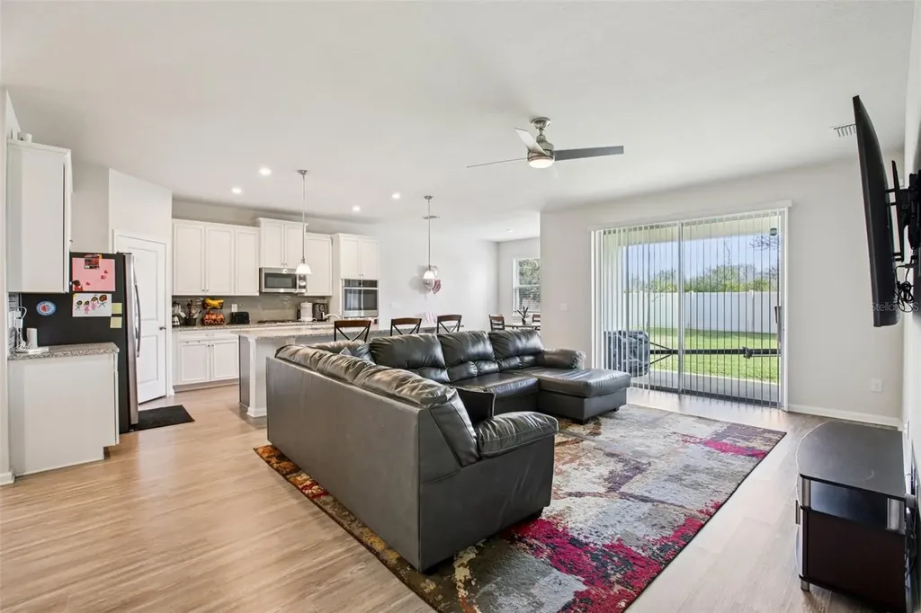 12326 Blue Pacific Drive Riverview FL 33579