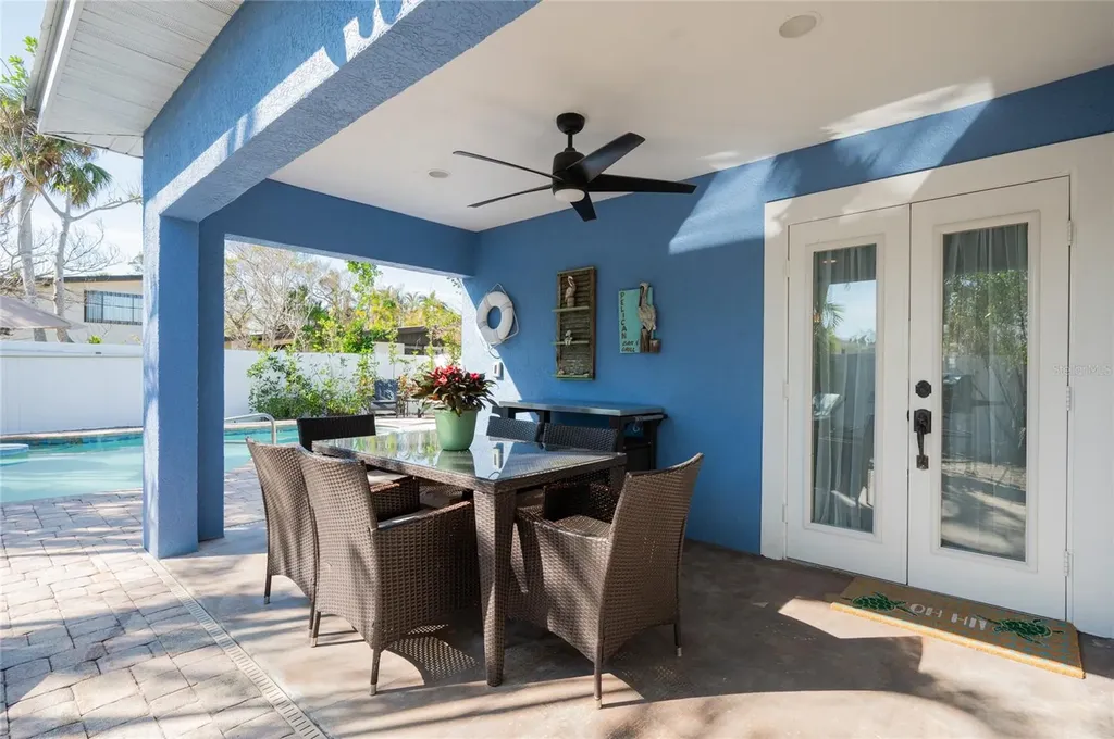 213 75th Street Holmes Beach FL 34217